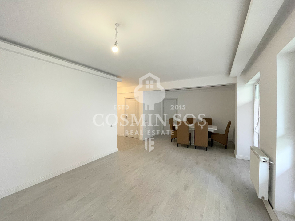 Apartament cu 3 camere de vanzare, cu gradina si parcare, Floresti