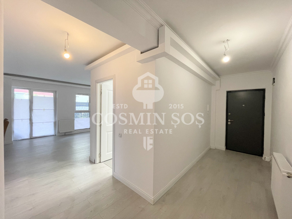 Apartament cu 3 camere de vanzare, cu gradina si parcare, Floresti