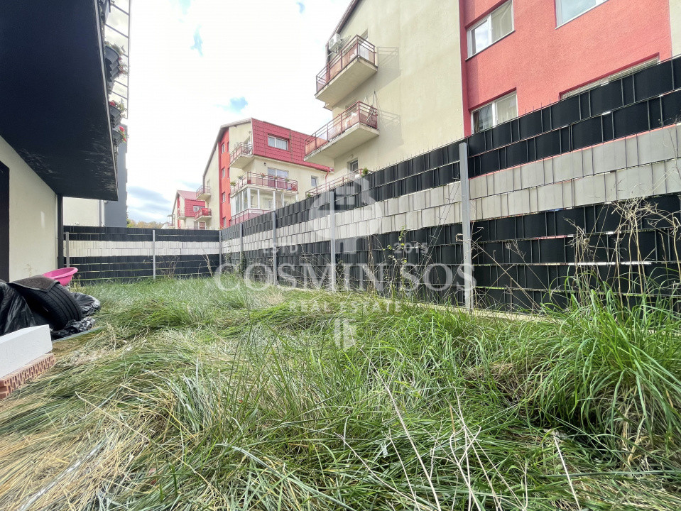Apartament cu 3 camere de vanzare, cu gradina si parcare, Floresti