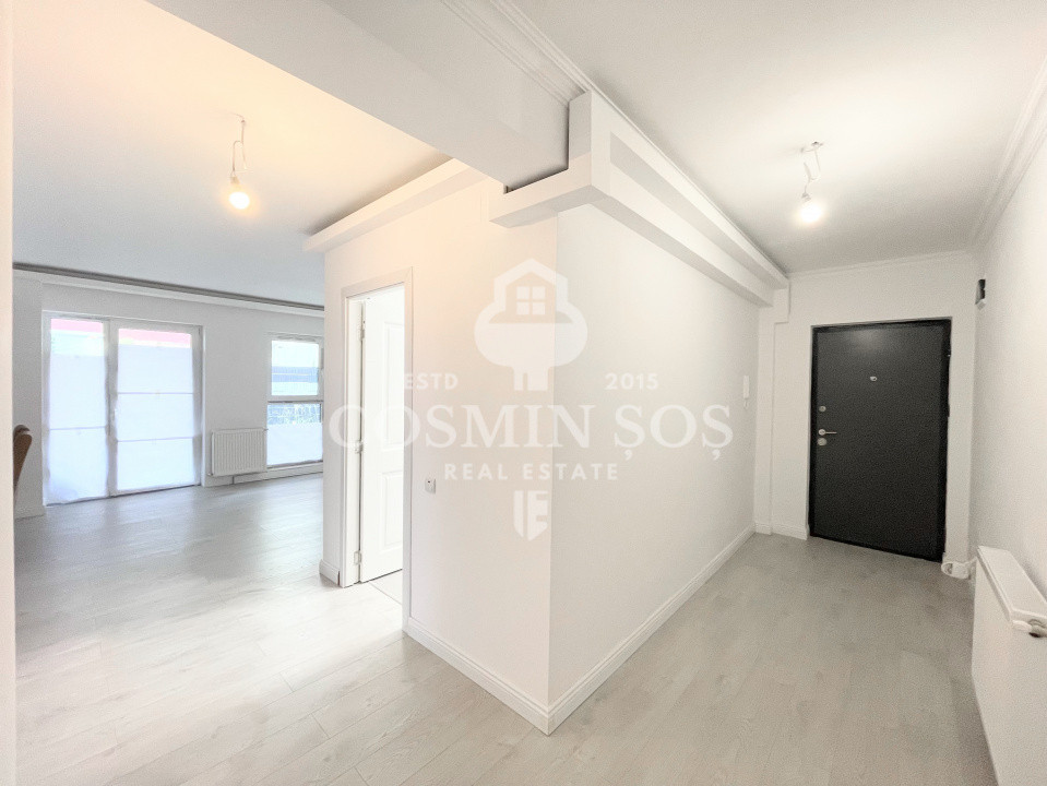 Apartament cu 3 camere de vanzare, cu gradina si parcare, Floresti