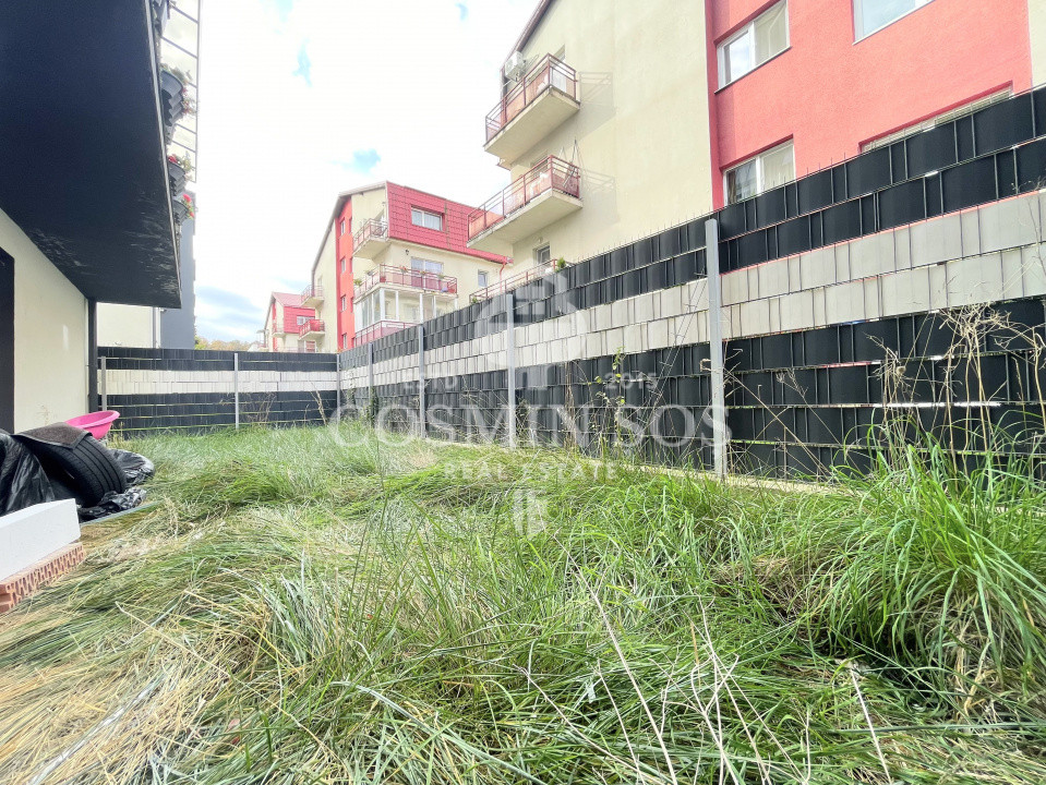 Apartament cu 3 camere de vanzare, cu gradina si parcare, Floresti