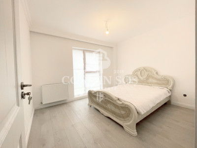 Apartament cu 3 camere de vanzare, cu gradina si parcare, Floresti