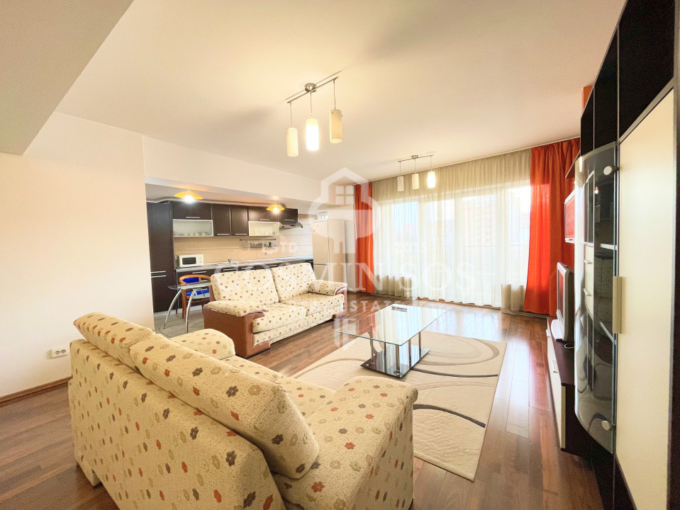 Apartament cu 2 camere de inchiriat in blocul Semiluna, Plopilor