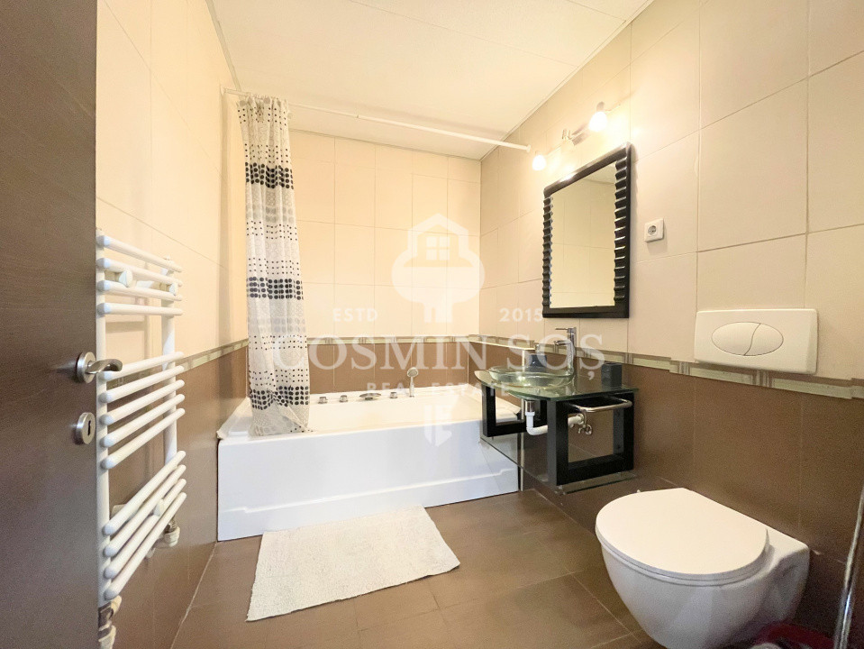 Apartament cu 2 camere de inchiriat in blocul Semiluna, Plopilor