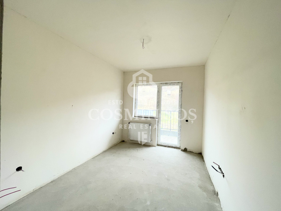 Apartament cu 3 camere de vanzare in Floresti + loc de parcare