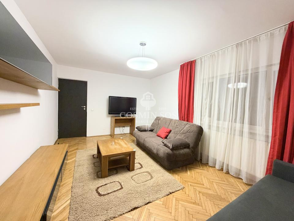 Apartament cu 2 camere de inchiriat | Parcare | Str. Lunii | Zorilor