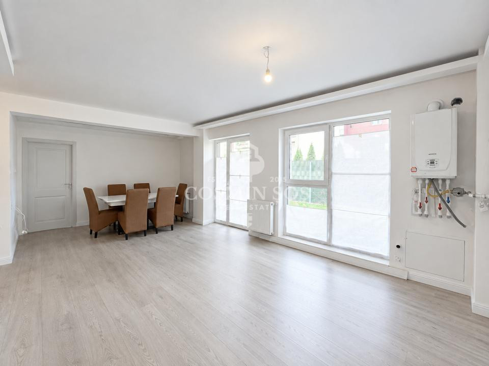 Apartament cu 3 camere, curte proprie si parcare, de vanzare in Floresti