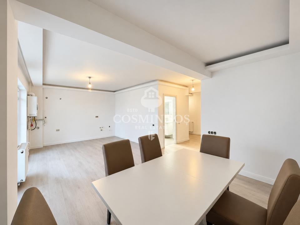 Apartament cu 3 camere, curte proprie si parcare, de vanzare in Floresti